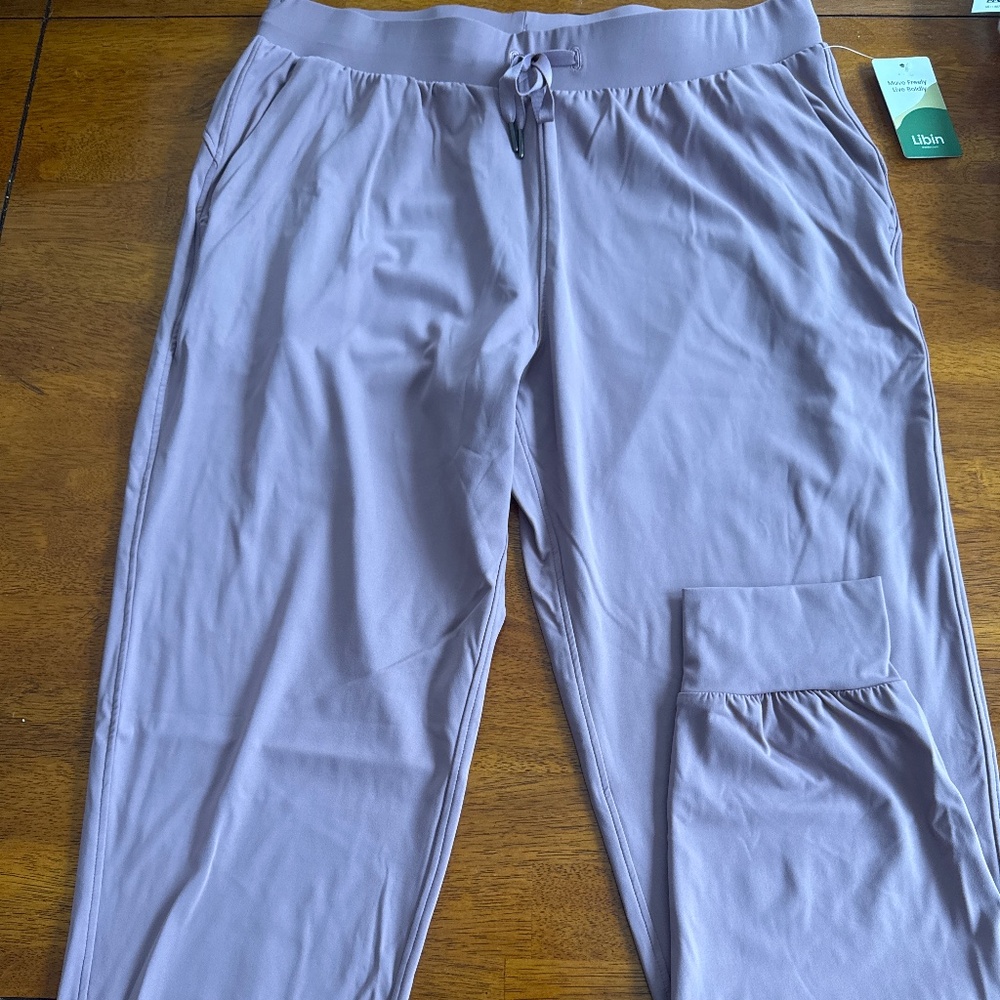 Athletic joggers
